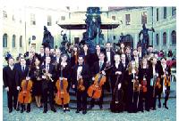 Die Jungen Münchner Symphoniker begleiten die Moosacher Opernstars.	Foto: VA