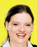 Barbara Gräfin von Baudissin-Schmidt tritt als Bezirkstagskandidatin für die FDP an.  Foto: Privat