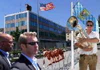 So hätte der »Square Dance« vor dem US-Konsulat aussehen können  aus Sicherheitsgründen wurde die Aktion aber verboten. Fotomontage: die urbanauten