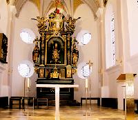 Der renovierte Altarraum von St. Peter ist ab