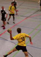 Vollen Kampfeinsatz zeigten die Schwabinger Handballer. Foto: Verein