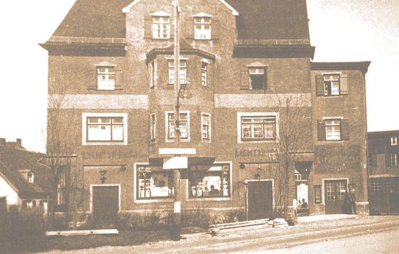 In den 1950er-Jahren boomte die Kino-Kultur  auch in Moosach: die Lichtspiele in der Bingener Straße. Fotos: Geschichts-Sammlung Laturel/Mooseder