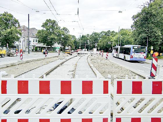 Die Gleisbauarbeiten zwischen Herkomer- und  Effnerplatz mit barrierefreier Umgestaltung der  Haltestellen haben schon begonnen. Foto: ikb