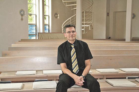 Nach elf Jahren als Pfarrer in der Evangelischen Kirchengemeinde »Zum guten Hirten« nimmt Pfarrer Jochen Bernhardt nun Abschied. Foto: hol