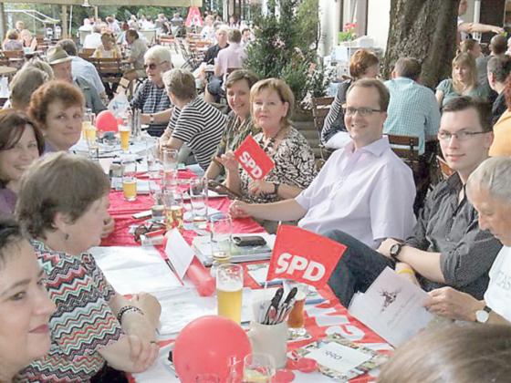 Die SPD aus dem Münchner Osten traf sich im Biergarten. Foto: Privat