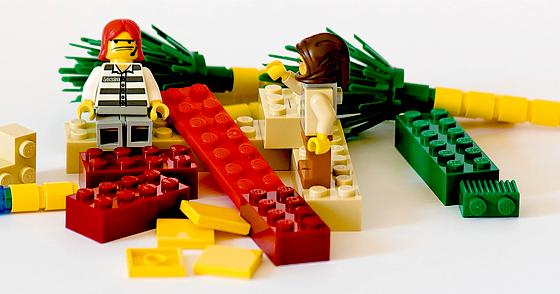 Städtebau en miniature: 7- bis 12-Jährige können mit Tausenden von Lego-Steinen loslegen.	Foto: VA