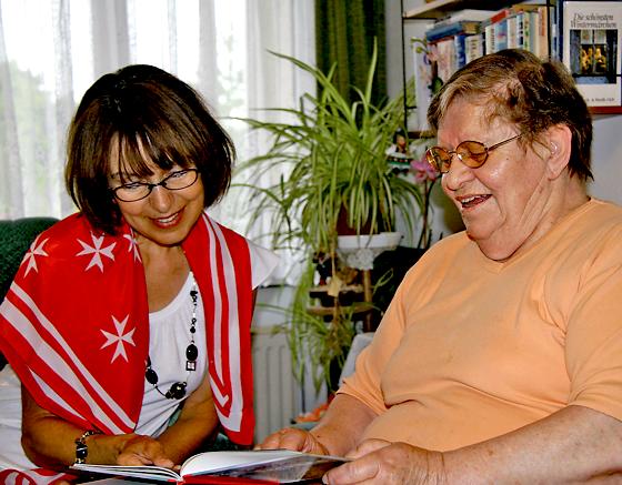 Ehrenamtliche Besucher für ältere Mitmenschen sucht das Freiwilligen-Zentrum München Nord. 	VA
