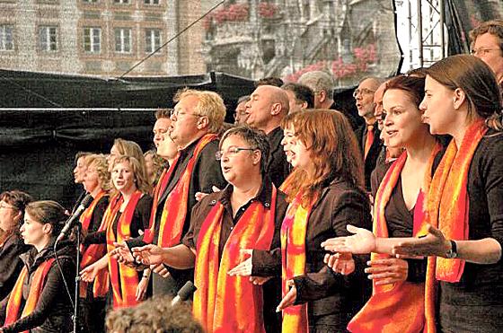 Sorgen für mitreißende Musik: Der Giesinger Chor  Helena Gospel Spirit.	Foto: VA