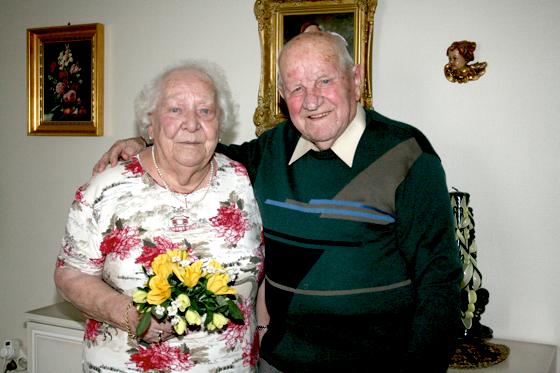 Wilhelmine und Hans Jacobs blicken auf erfüllte sieben Jahrzehnte zurück. 	sl