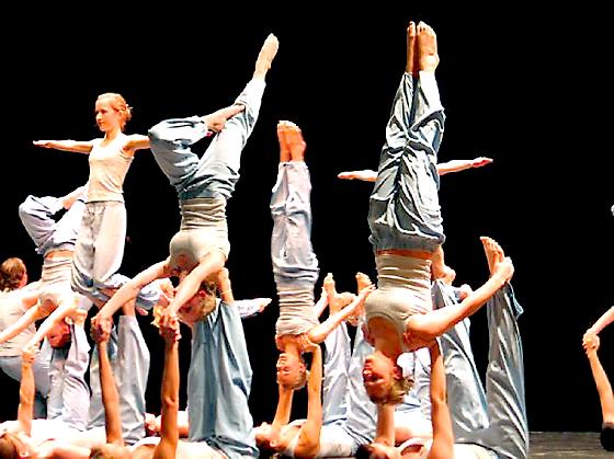 Akrobatik verbindet Eleganz mit Athletik, wenn die Beweglichkeit da ist.	Foto: VA