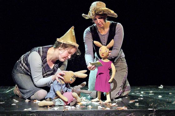 Figurentheatergastspiel für Kinder: »Ernesto Hase hat ein Loch in der Tasche«.	Foto: VA
