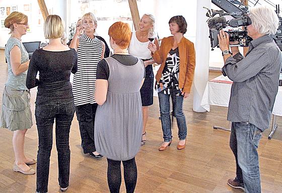 Am kommenden Wochenende heißt es im Lebensraum Kunst mit einem schönen Fest Abschied nehmen von den elf finnischen Künstlerinnen.  Foto: VA