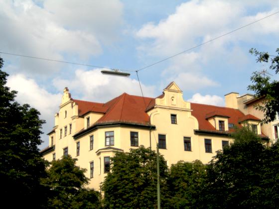 Zeugen einer spannenden Vergangenheit: Haus in der Schwabinger Werneckstraße. Foto: VA