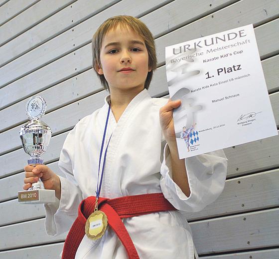 Manuel Schnaus belegte beim Karate Kids Cup in Waldkraiburg den ersten Platz.  Foto: Privat