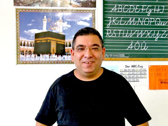Oguzhan Öktem ist der Sprecher der Muslime in Taufkirchen, die auf eigene Rechnung und Verantwortung eine Moschee errichten wollen. 	Foto: H. Woschée