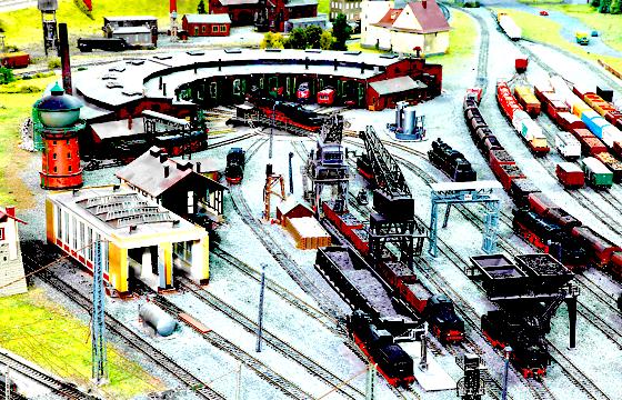 Ein Bahnbetriebswerk en miniature: ein Traum für alle Eisenbahnfreunde, zu  besichtigen im Miniland in Kirchheim-Heimstetten.	Foto: VA