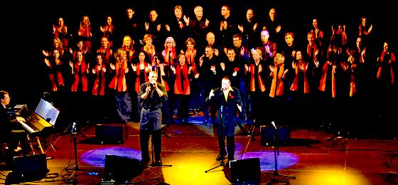 Auf über hundert beeindruckende Auftritte können die 80 Sängerinnen und Sänger von »Gospels at Heaven« zurückblicken.	Foto: VA