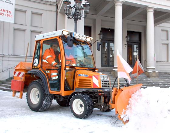 In drei Schichten sind die Fahrer des Winterdienstes in München unterwegs, um für freie Straßen zu sorgen. Foto: Baureferat