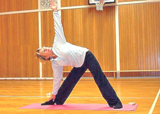 Mehr Körperbewusstsein entwicklen die Teilnehmer der Yoga-Kurse des TSV Milberthofen.	Foto: TSV