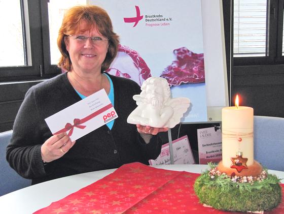 Renate Haidinger aus Neubiberg wurde für ihr Engagement im Kampf gegen Brustkrebs zum Weihnachtsengel 2010 gewählt.	Foto: Woschée