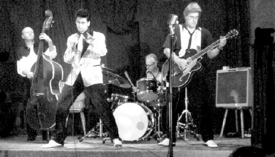 Eher seltene Elvis-Titel und andere 50er-Jahre-Ohrenschmankerl spielt die Münchner Band „Rock 'n' Roll Fever“. Foto: VA