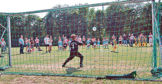 Kinder und Jugendliche, die Fußball spielen wollen, sind beim TSV Turnerbund willkommen. Foto: Privat