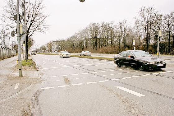Auf der Schleißheimer Straße rollen knapp über 20.000 Autos innerhalb von 24 Stunden. 	Foto: ws