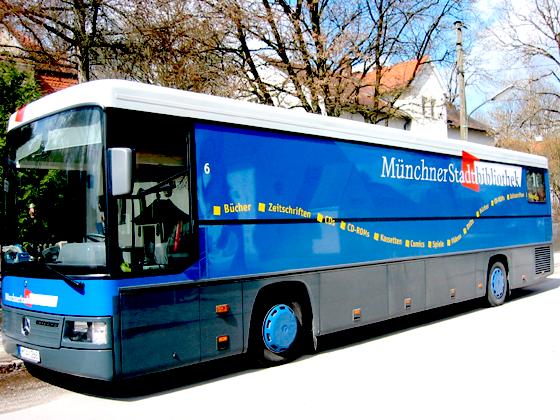 Voraussichtlich im März wird der Bücherbus Ersatz bieten für die geschlossene Stadtbibliothek in der Blodigstraße. Foto: Stadtbibliothek