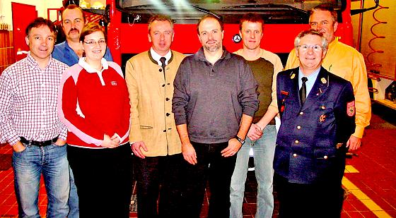 Bei der Jahreshauptversammlung ist der Vorstand der Freiwilligen Feuerwehr Markt Kirchseeon im Amt bestätigt worden. 	Foto: FFW