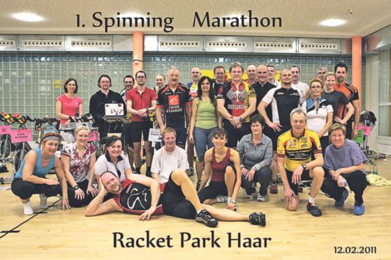 Die glücklichen und ausgepowerten Teilnehmer vom Spinning Marathon im Racket Park. Foto: VA