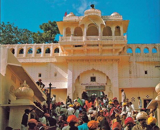 Die opulente Architektur Rajasthans zieht Besucher in ihren Bann.	Foto: Adi Stark