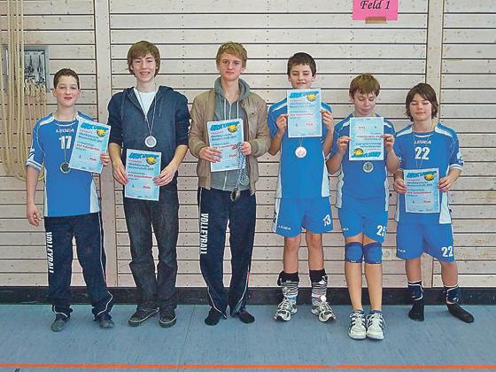 Bei den Oberbayerischen Meisterschaften erkämpfte sich das Vaterstettener U16-Team die Silbermedaille. Foto: TSV