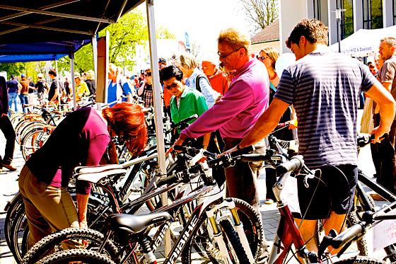 Ein Rad kaufen oder sich informieren: Der Radlmarkt bietet hierzu gute Gelegenheit.	Foto: VA
