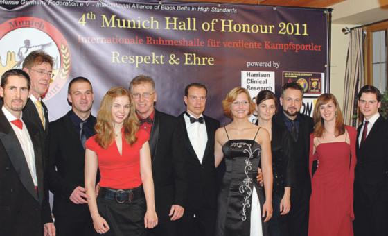 Alle Mitglieder der Self Defense Germany Schule freuten sich über die Auszeichnungen. Foto: VA