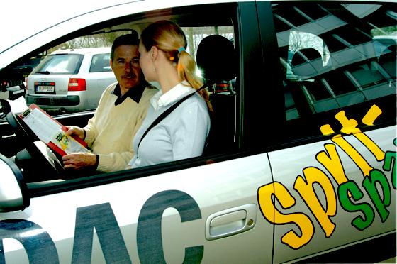 Kraftstoffverbrauch senken. Wies geht, lernen Autofahrer in der  ADAC SpritSparSchule. 	Foto: ADAC