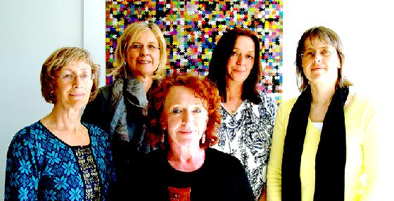 Mitarbeiterinnen im Caritas-Haus (v.l.): Eliana Trimborn, Eva Schenk, Ursula Oschmann, Isis Kessler und Sabine Herbold.  	Foto: Eva-Maria Stiebler