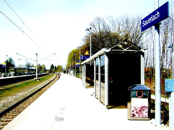 Gähnende Leere: Der Sauerlacher Bahnhof bleibt wohl auch in Zukunft meistens verwaist. 	Foto: Pietsch