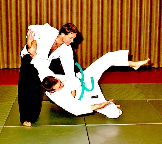 Aikido ist eine harmonische, agressionslose, rein  defensive Art, sich selbst zu verteidigen.	Foto: VA