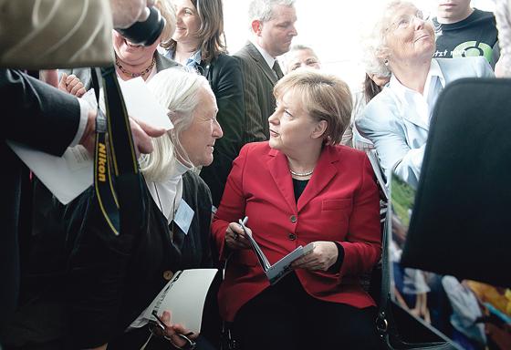 Helene Nestler wurde von Bundeskanzlerin Angela Merkel persönlich geehrt. 	Foto: VA