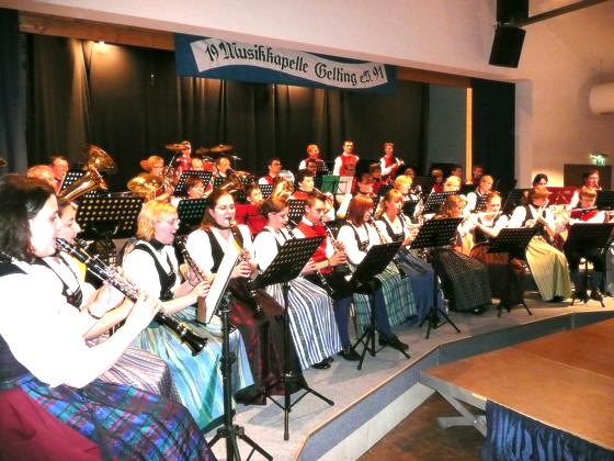 Die Musiker aus Gelting präsentieren beschwingte Melodien aus ihrem Repertoire.	Foto: VA