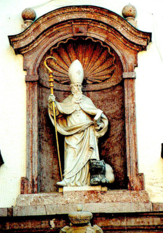 Darstellung des Bischofs Otto (11121158) am Dom von Freising. Er war einer der bedeutendsten Geschichtsschreiber des Mittelalters.	Foto: Privat