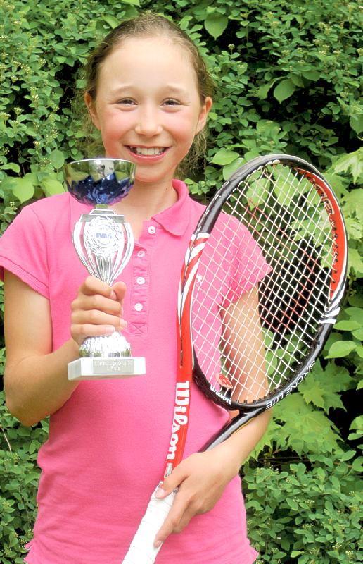 Turniersiegerin Louisa Junghanns vom SC Baldham-Vaterstetten räumte bei den Generali-Jugend Open ab. 	Foto: SC
