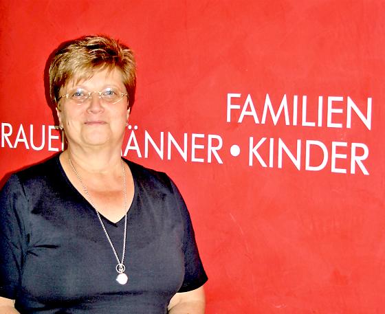 »elly«-Geschäftsführerin Brigitte Halder begleitet Eltern und Kinder auf ihrem Weg.	Foto: VA