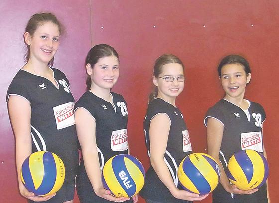 Die U 12-Mädchen des TSV Turnerbund freuten sich über die Silbermedaille.  Foto: VA