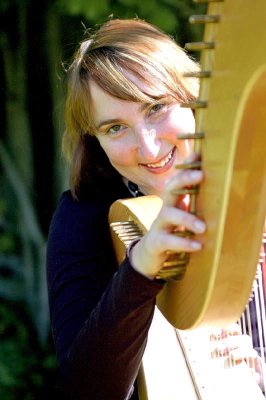Ein Eier schneidendes Musikinstrument? Eva Frauenrieder berichtet über ihr Leben mit Harfe.	Foto: VA
