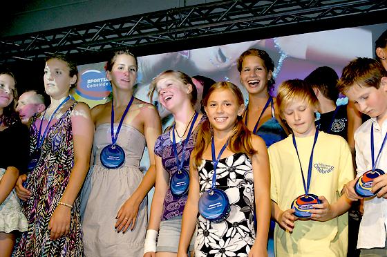 Glückliche Sportlerinnen und Sportler des SVO beim ersten »Gala-Abend des Sports«.	Foto: Sebastian Thor