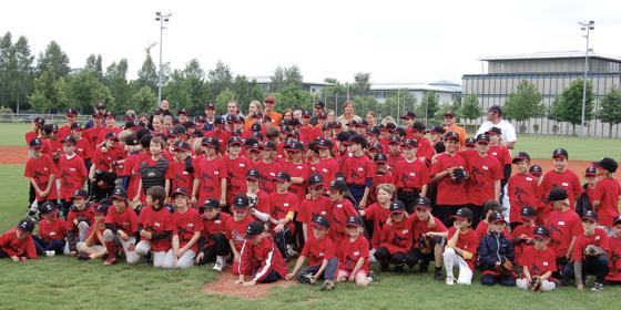 Mit großer Begeisterung nahmen 135 baseballbegeisterte Kinder an dem Camp in Haar teil.	Foto: VA