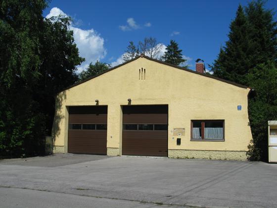 Das Feuerwehrhaus in der Isegrimstraße 31 in Waldperlach. 	Foto: aha