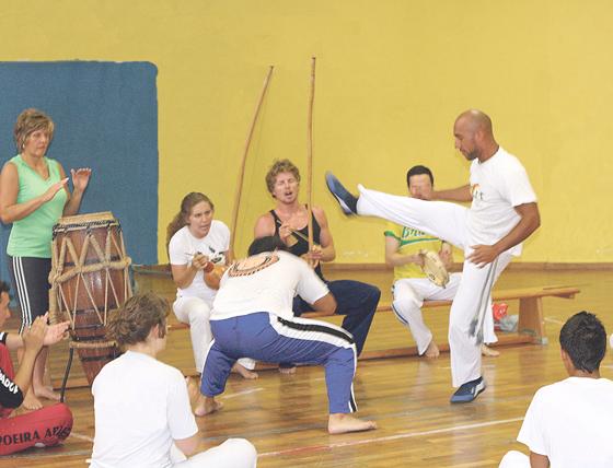 Capoeira vereint Kampf- und Bewegungskunst mit brasilianischer Lebensfreude. Foto: VA