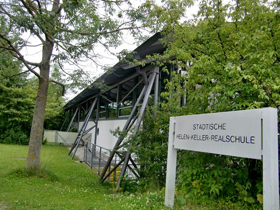 Auch die Sporthalle der Helen-Keller-Realschule in Oberföhring soll künftig für externe Nutzer, wie Sportvereine, geöffnet werden.  		Foto: ikb